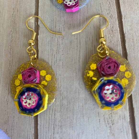 Quilling Love Shiny Flower Set - Picture 4 of 6